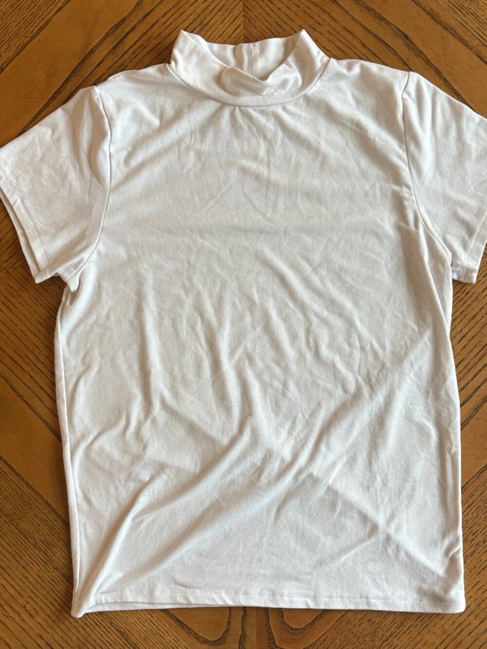 Olivia Rae White Short-Sleeve Mock Neck Top Women's Small